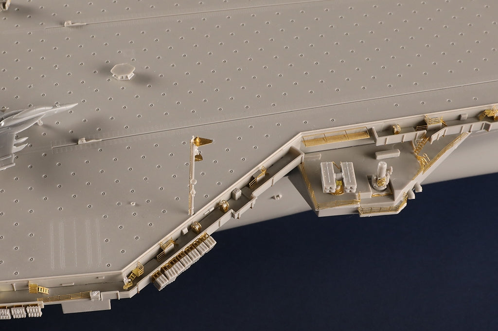 Trumpeter 05638 USS Gerald R.Ford CVN-78 1/350 – Bild 21