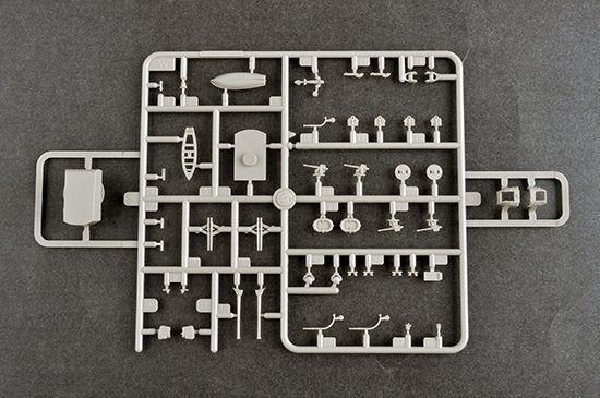 Trumpeter 05349 Italian Heavy Cruiser Gorizia 1/350 – obrázek 7