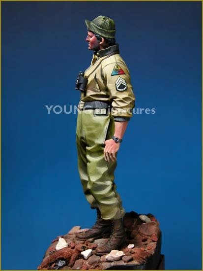 Young Miniatures YM9002 US TANK CREW WWII 90mm – obrázek 2