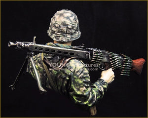 Young Miniatures YM1869 Waffen SS Young Machine Gunner 1944 1/10 – image 4