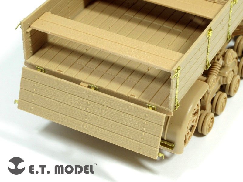 ET Model E35-049 WWII Soviet Voroshilovets Tractor (For TRUMPETER 01573) (1/35) – image 7