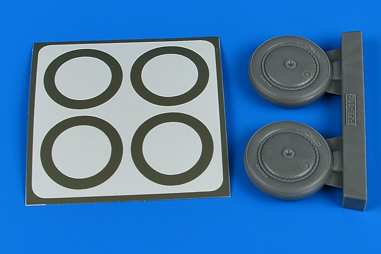Aires 2249 PZL-11 wheels &amp; paint masks 1/32 IBG