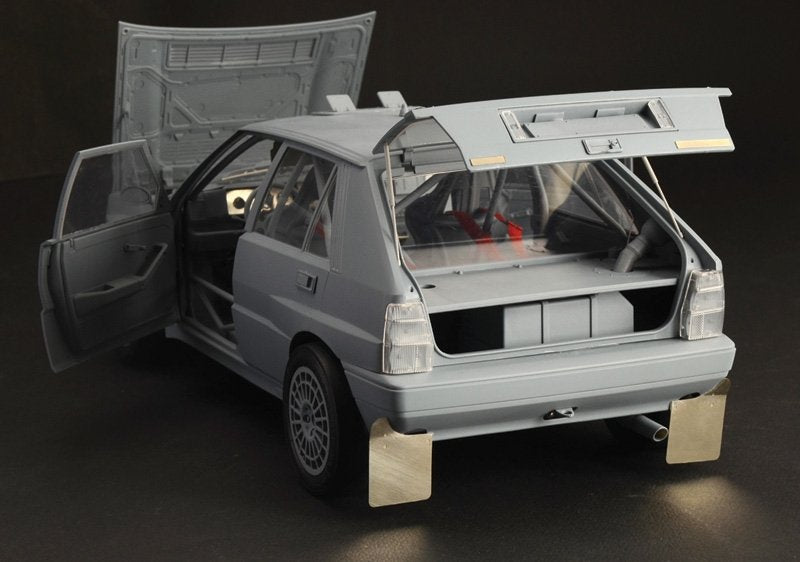 Italeri 4709 Lancia Delta HF integrale 16v 1/12 – obrázek 12
