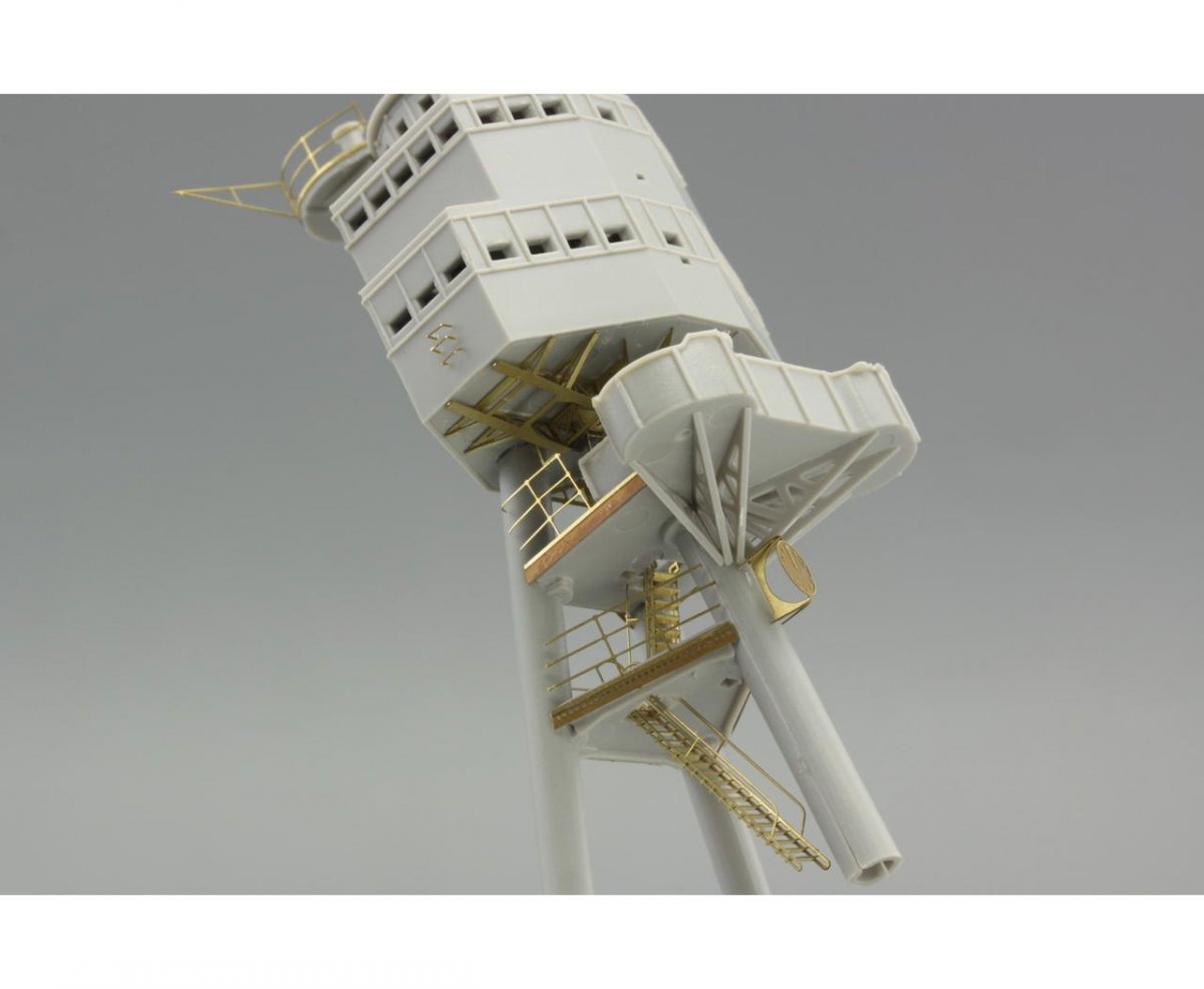 Eduard 53110 USS Arizona part 4 - main top TRUMPETER 1/200 – image 3