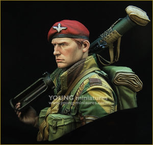 Young Miniatures YM1871 British Airborne WWII with PIAT 1/10 – image 3