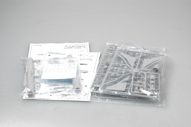Trumpeter 01625 SU-15 UM Flagon-G 1/72 – Bild 3