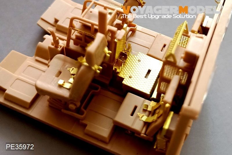 Voyager Model PE35972 Modern British Husky TSV Basic For MENG VS-009 1/35 – image 23