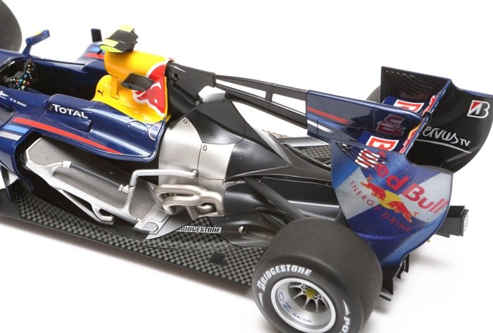 Tamiya 20067 Red Bull Racing Renault RB6 1/20 – obrázek 3