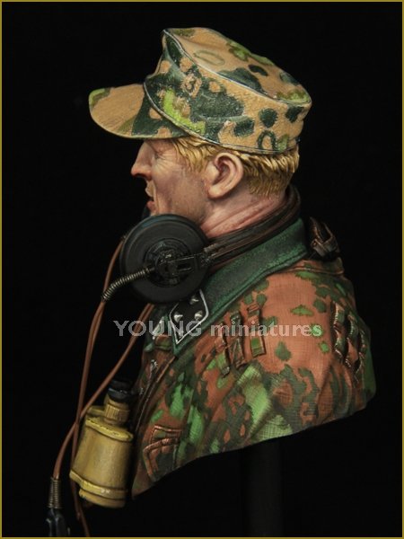 Young Miniatures YM1851 German WAFFEN SS Panzer Officer WWII 1/10 – image 3