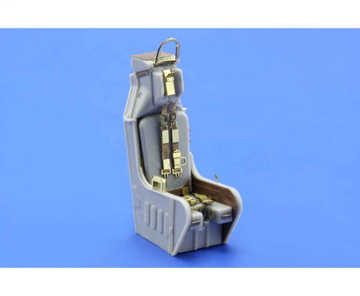 Eduard 32724 A-4E Escapac IA-1 seatbelts 1/32 Trumpeter – obrázek 4