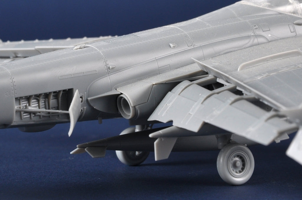 Trumpeter 01640 Grumman A-6A/E Intruder 1/72 – imagen 10