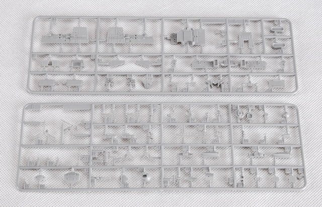 Trumpeter 05720 Russian Navy Slava Class Cruiser Moskva 1/700 – image 9