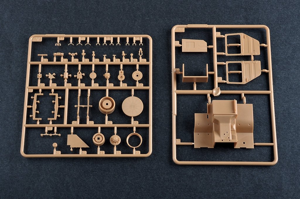 I Love Kit 63527 M1001 W/M790 Erector Lanucher Trailer 1/35 – image 16