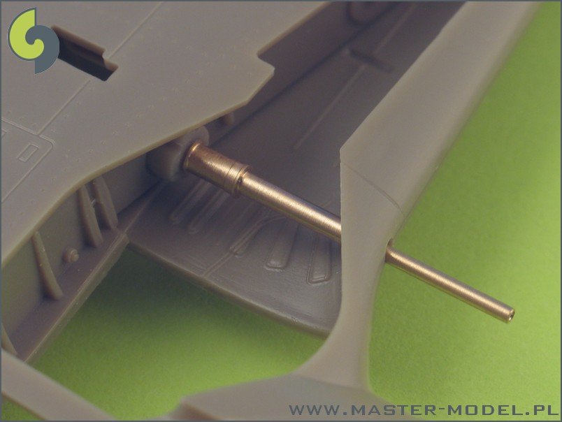 Master AM-48-017 Fw 190 A2 - A5 armament set (MG 17 barrel tips, MG FF barrels, MG 151 barrels in fairings) &amp;amp; Pitot Tube (1/48) – imagen 2