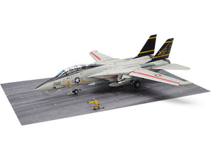 Tamiya 61122 Grumman F-14A Tomcat (Late Model) Carrier Launch Set 1/48 – Bild 4