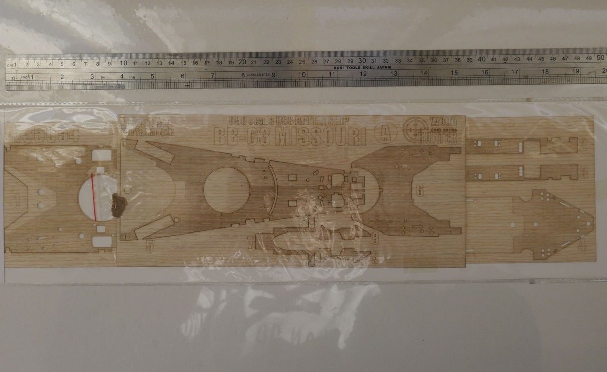 Wood Hunter W35054 Wood deck USS BB-63 Missouri for TRUMPETER 80604 1/350