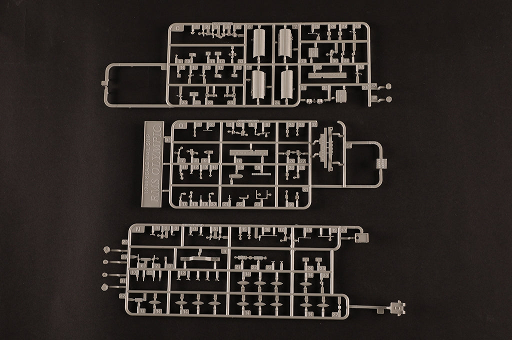 Hobby Boss 83421 Olympic 1/700 – image 9