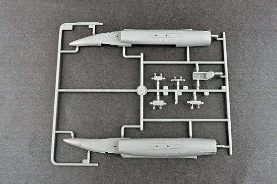 Trumpeter 01684 Nanchang Q-5 Yi 1/72 – obrázek 7
