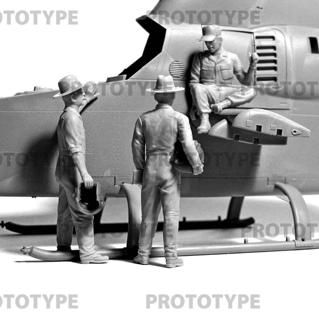 ICM 32114 US Helicopter Pilots Vietnam War 1/32 – image 4