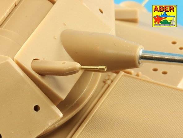 Aber 35L-180 25mm M242 Bushmaster early chain gun barrel &amp;amp; 7,62mm M240 machine gun barrel used on early M2/M3 Bradley or LAV-25 1/35 – image 4