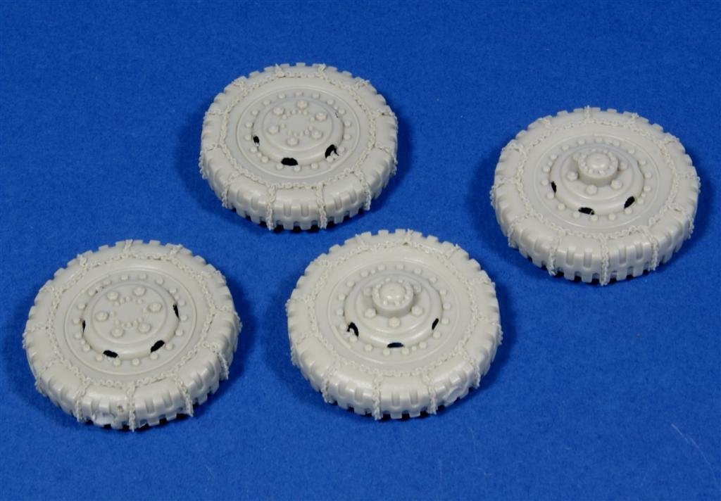 Panzer Art RE35-136 Road wheels witch chains for M3 “Scout Car” 1/35 – image 2