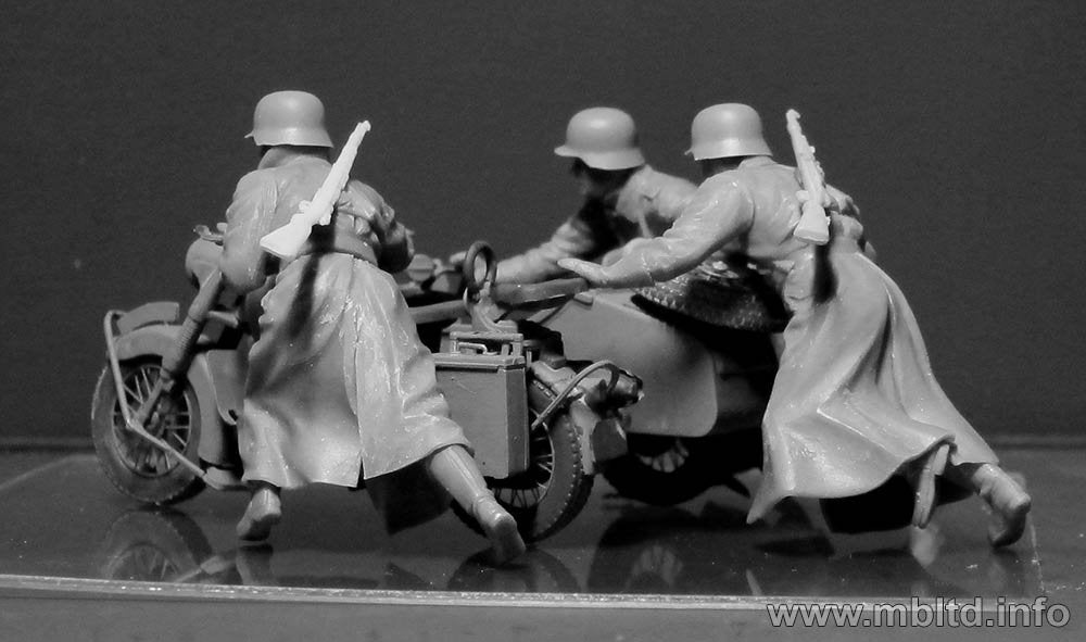 Master Box 35178 German Motorcyclists WWII – image 4
