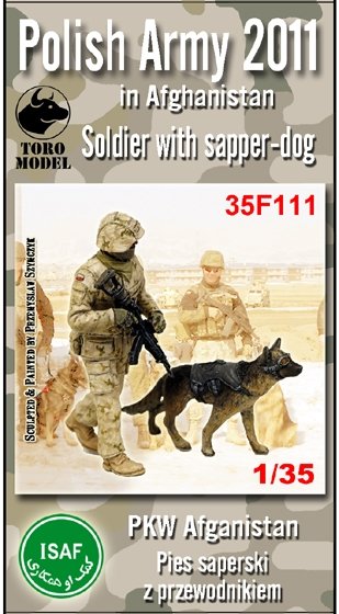 ToRo Model 35F111 PKW Afghanistan - Sapper Dog with Guide / Polish Army in Afghanistan - Soldier with sapper-dog figurine with decals 1/35