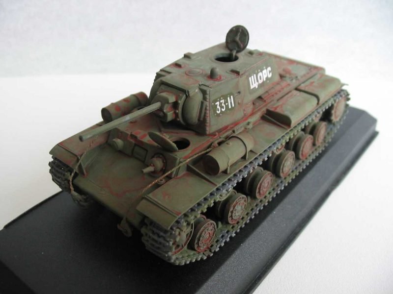 PST 72013 KV-1A Heavy tank 1/72 – image 4