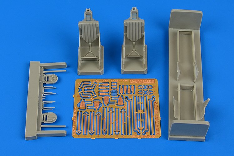 Aires 4705 L-29 Delfín ejection seats late v. 1/48 AMK