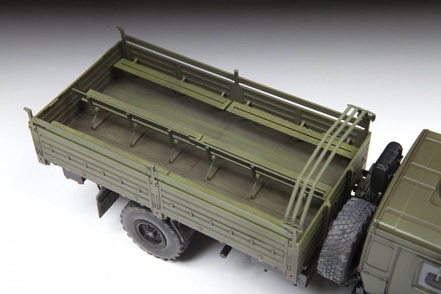 Zvezda 3692 KAMAZ K-4350 military truck 1/35 – Bild 4