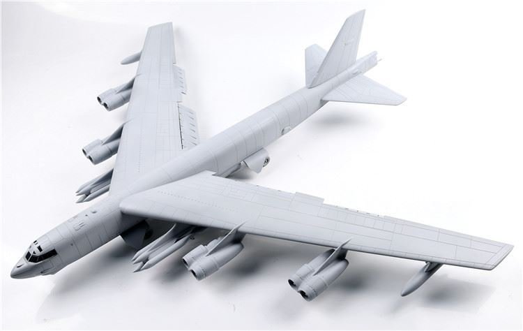 Modelcollect UA72200 B-52H US Stratofortress Strategic Bomber 1/72 – obrázek 5