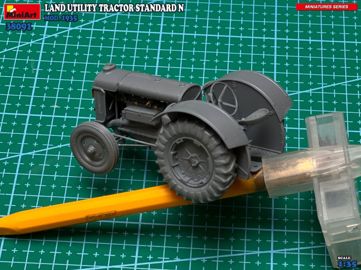 MiniArt 38091 Land Utility Tractor Standard N Mod. 1935 1/35 – image 13