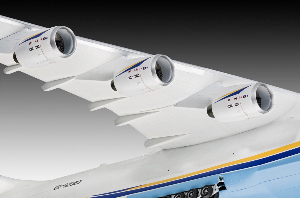 Revell 04958 Antonov AN-225 Mrija 1/144 – Bild 4