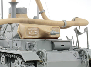 Cyber Hobby 6717 Pz. Kpfw. 111(3.7cm)(T) Ausf. F, Operation Seelowe 1/35 – image 5