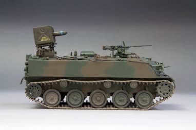 Fine Molds FM53 Japan Ground Self-Defense Force Type 60 APC w/ MAT 1/35 – image 9