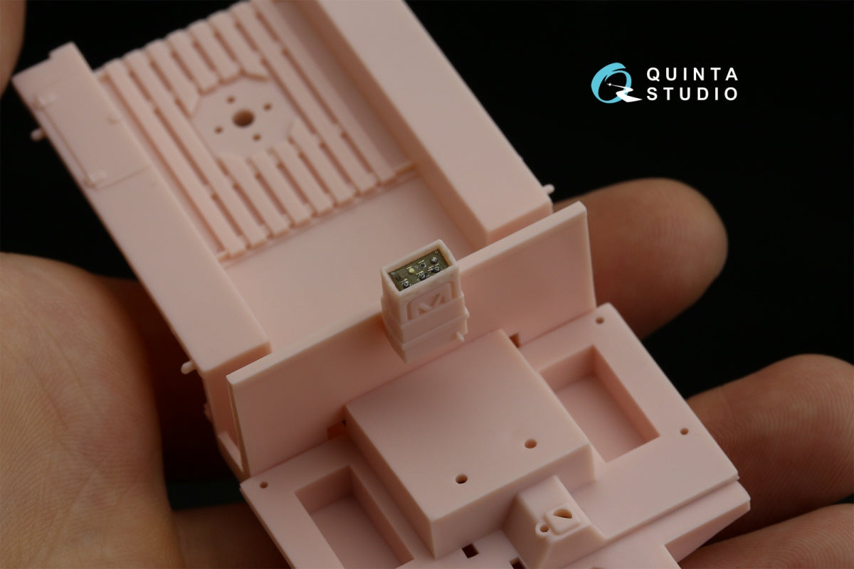 Quinta Studio QD35087 Land Rover 109 Pink Panther SAS 3D-Printed &amp;amp; colored Interior on decal paper (Tamiya) 1/35 – Bild 9