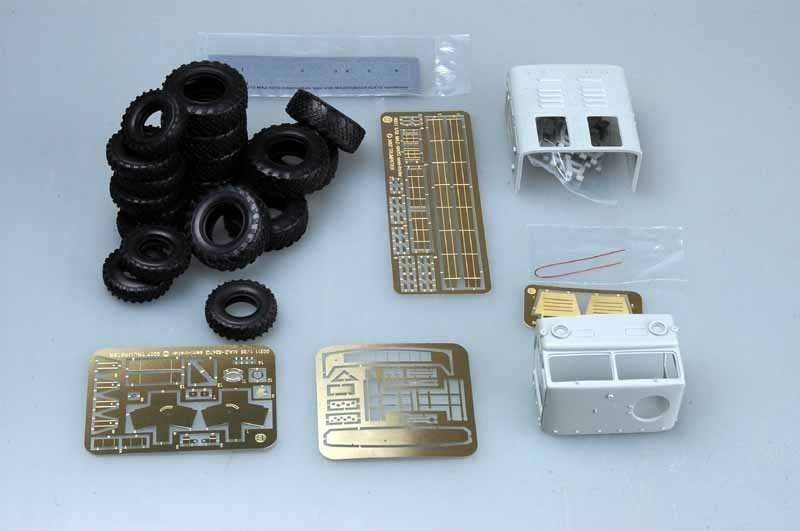 Trumpeter 00212 MAZ-537G Late Production type with MAZ/ChMZAP-5247G semitraii 1/35 – imagen 9