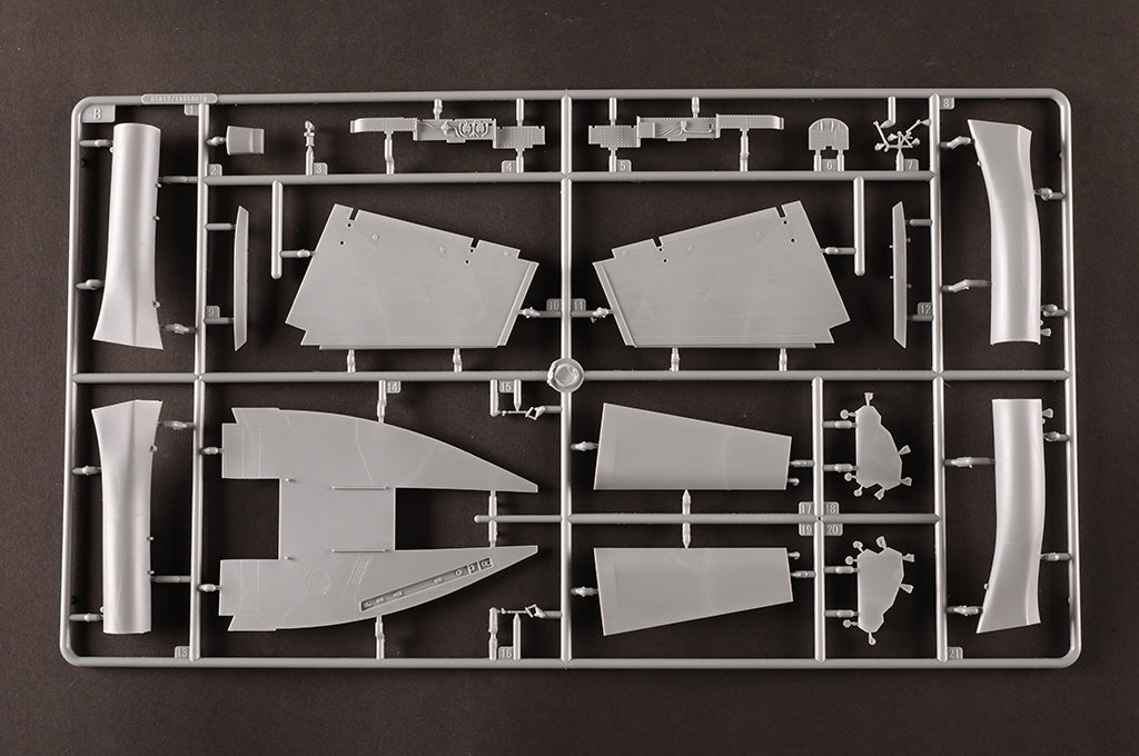 Hobby Boss 85818 F/A-18E Super Hornet VFC-12 1/48 – obrázek 13