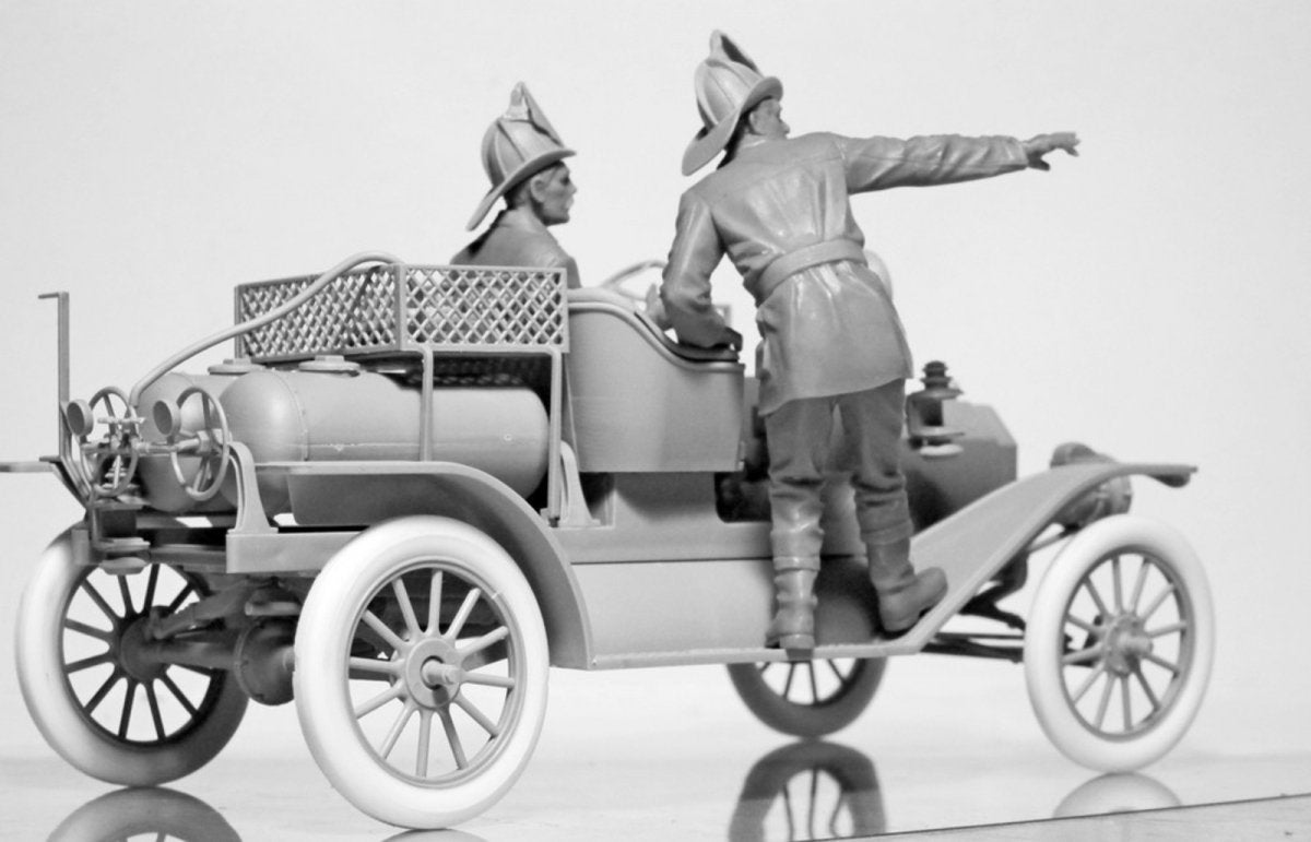 ICM 24017 Model T 1914 Fire Truck with Crew 1/24 – zdjęcie 12