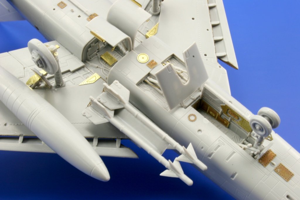 Eduard 73363 F-100C S. A. 1/72 TRUMPETER – zdjęcie 14