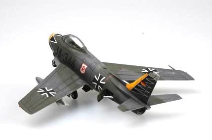 Hobby Boss 80259 F-86F-40 Saber (1/72) – image 5