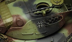Meng Model TS-015 GERMAN MAIN BATTLE TANK LEOPARD 1 A5 1/35 – Bild 7