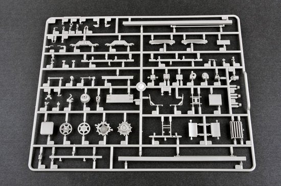 Trumpeter 01046 Mittlere Artillerie Raketen System MARS 1/35 – image 9