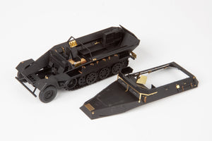 Eduard 36518 Sd. Kfz. 251/18 Ausf. A ICM 1/35 – image 3