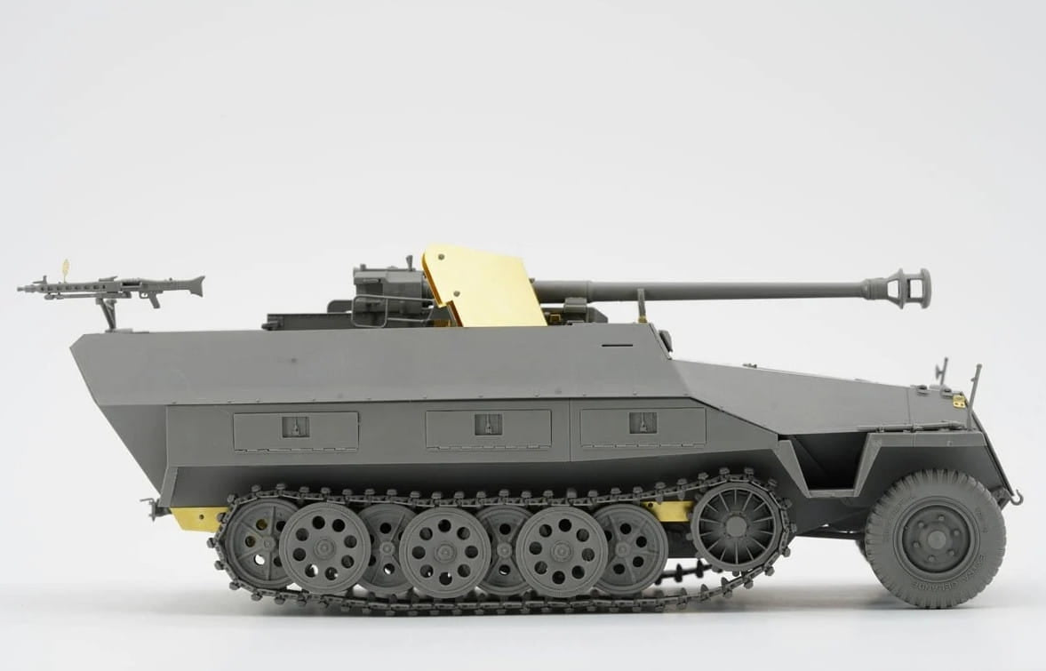 Border Model BT-043 Sd.Kfz.251/22 in 7.5cm PaK 40 Pakwagen 1/35 – image 5
