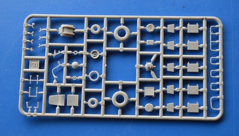 Answer AA48003 PZL W-3RL Sokół Sar Helicopter Polish Army 1/48 – image 4