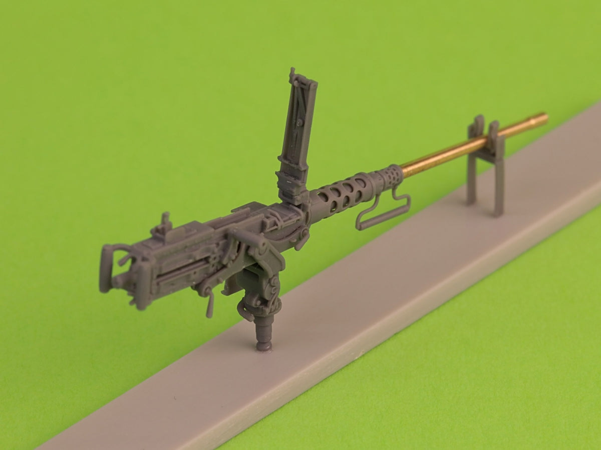 Master GM-35-069 Browning M2HB .50 cal (12.7mm) - machine gun with tank mount - early WWII period (D69820 cradle with D68375 small ammo box) 1/35 – obrázek 5