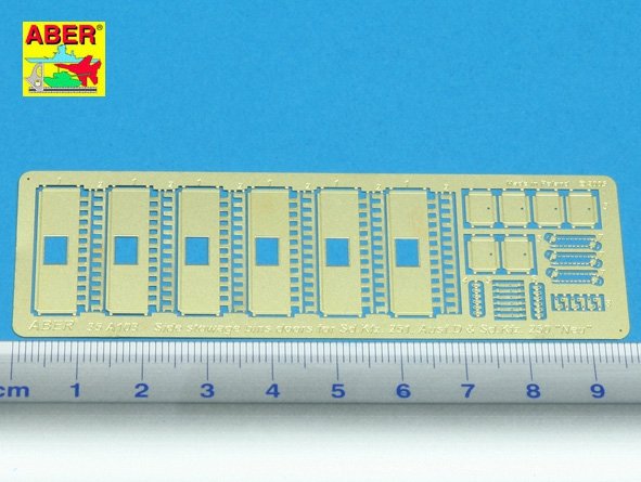 Aber 35A103 Armored personnel carriers side stowage bins doors for Sd. Kfz. 251, Ausf.D and Sd. Kfz. 250 Noah (1/35) – image 2