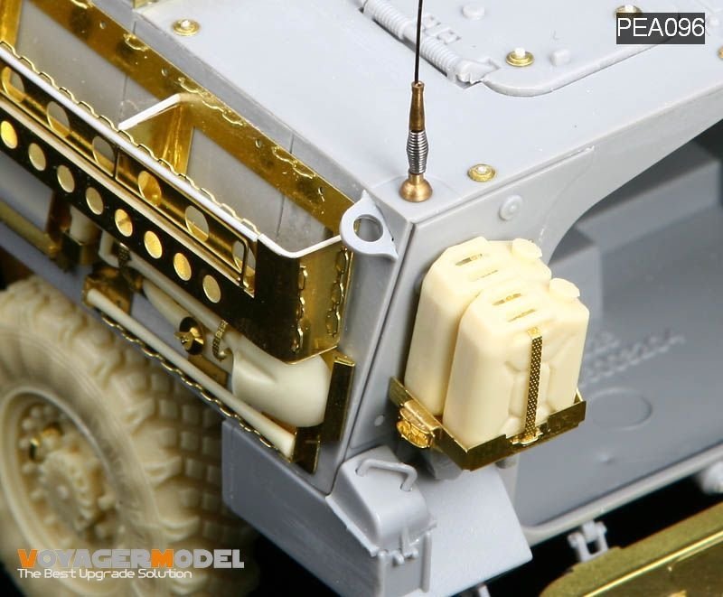 Voyager Model PEA096 OVM and Water/Fuel Can for Stryker (For ALL) 1/35 – obrázek 3