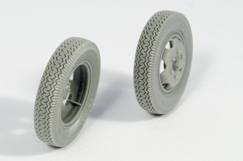 Panzer Art RE35-365 Mercedes 1500 late 6 holes road wheels (commercial pattern) 1/35 – obrázek 2
